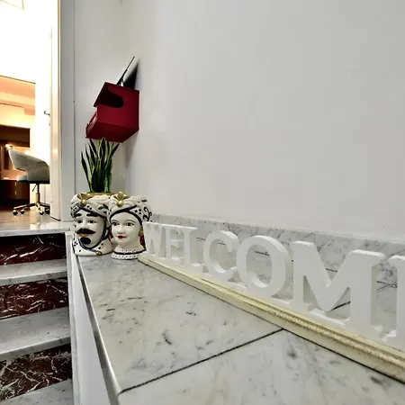 La Casetta Bianca بيت للعطل *